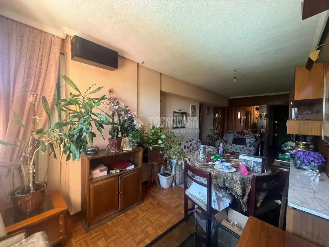 Sala de estar de Piso en venta en Madrid con Piscina comunitaria