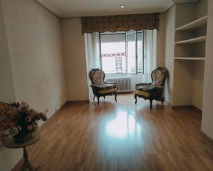 Living room of Flat for sale in  Zaragoza Capital  with Air Conditioner, Heating and Parquet flooring