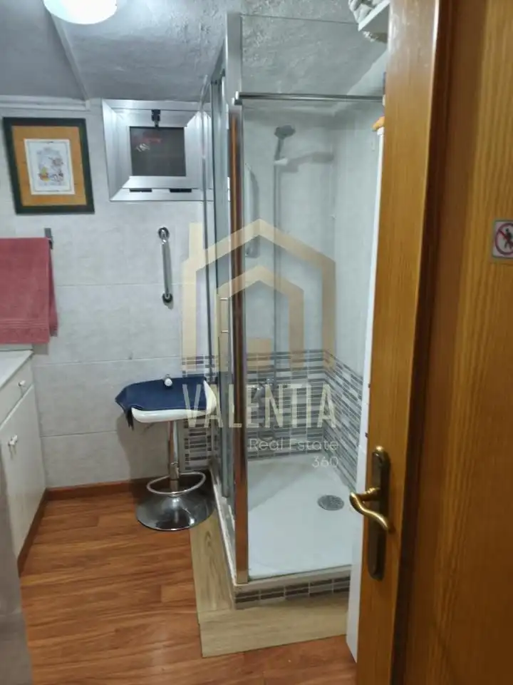 Bathroom of Houses for sale in Buñol  with Air Conditioner, Furnished and Alarm