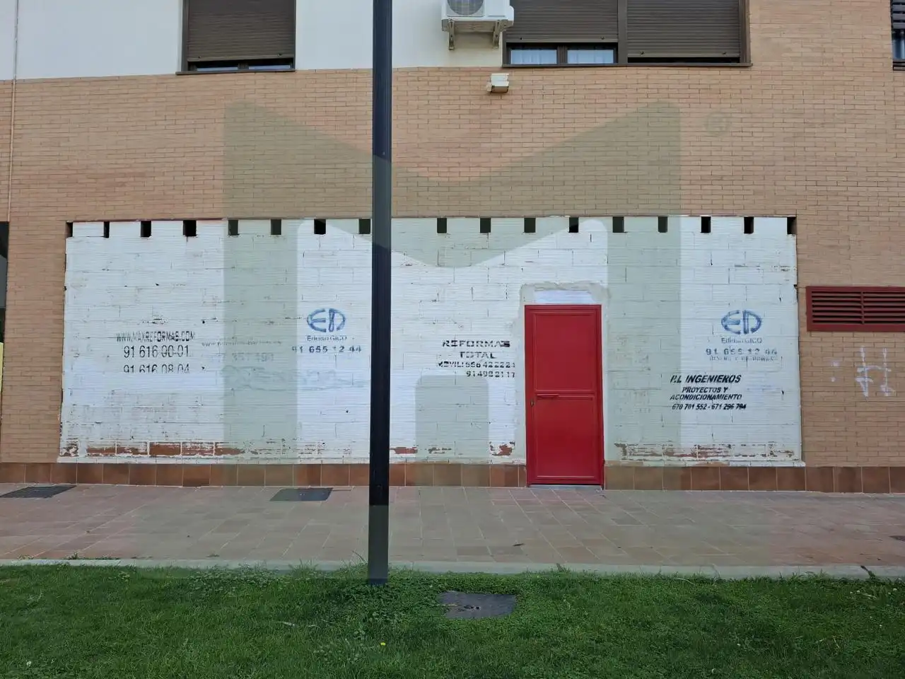 Exterior view of Commercial properties for rent in Parla