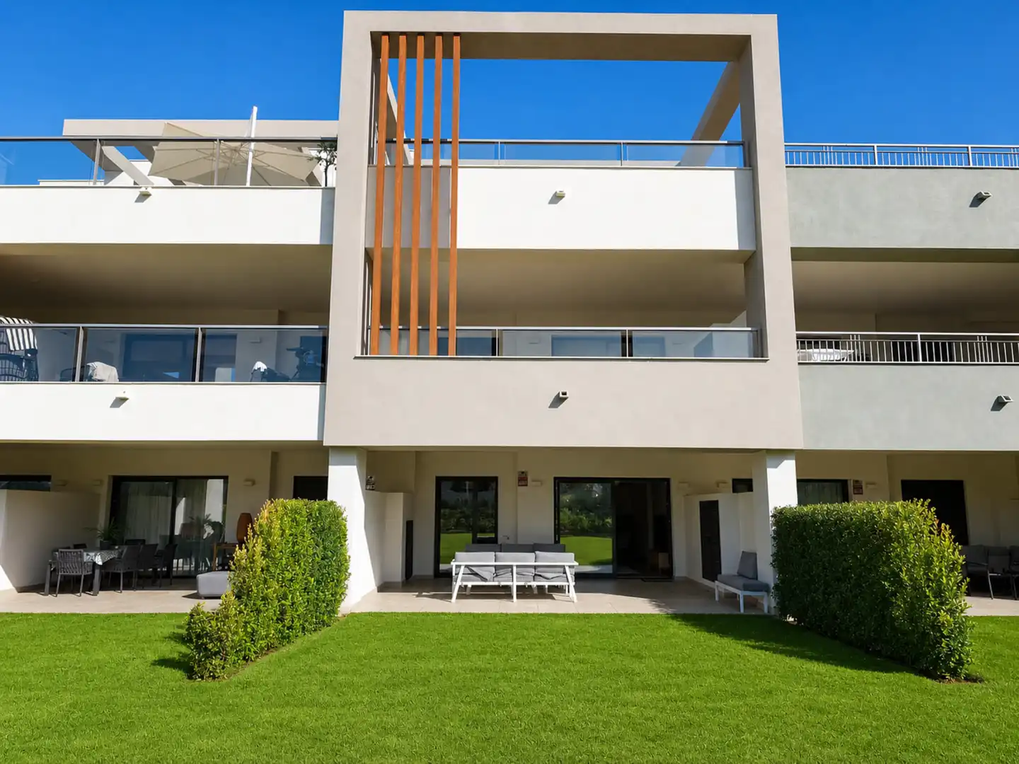 Vista exterior de Planta baja en venta en Casares con Aire acondicionado, Jardín privado y Terraza