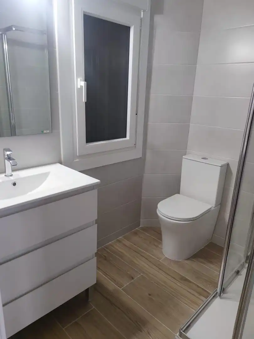 Bathroom of Flat for sale in Manresa  with Balcony