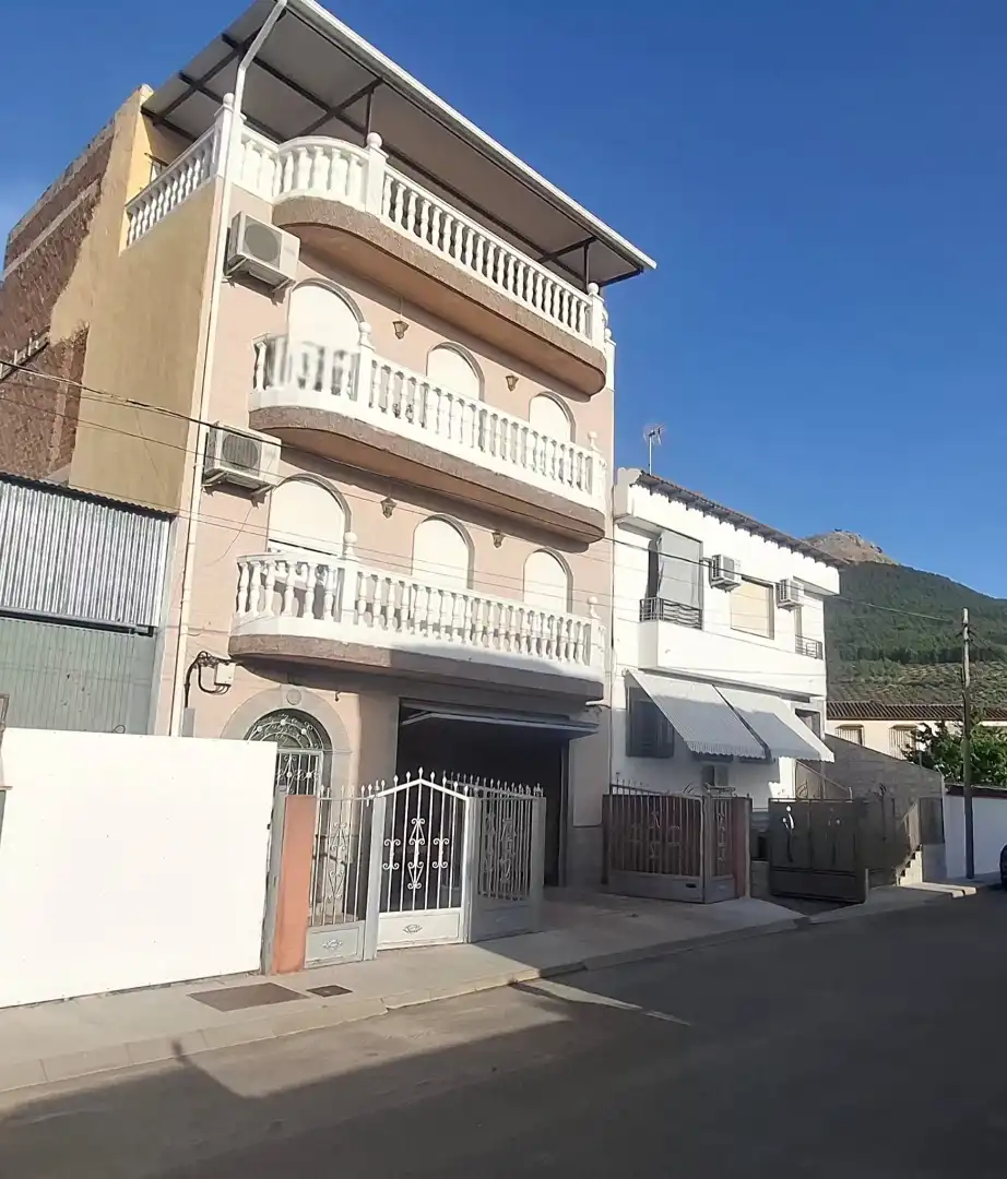 Vista exterior de Piso en venta en Jamilena con Aire acondicionado, Calefacción y Terraza