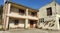 Vista exterior de Casa o xalet en venda en Camargo amb Parquet, Traster i Balcó