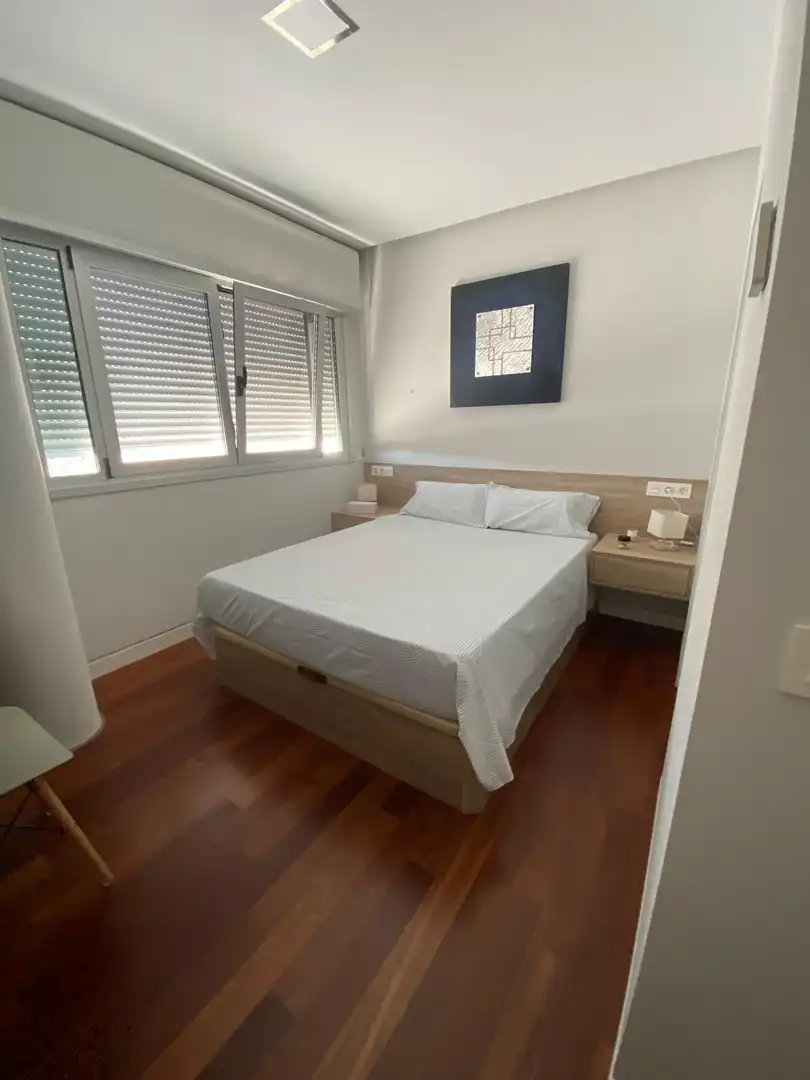 Dormitori de Casa o xalet en venda en Elda amb Aire condicionat, Jardí privat i Terrassa