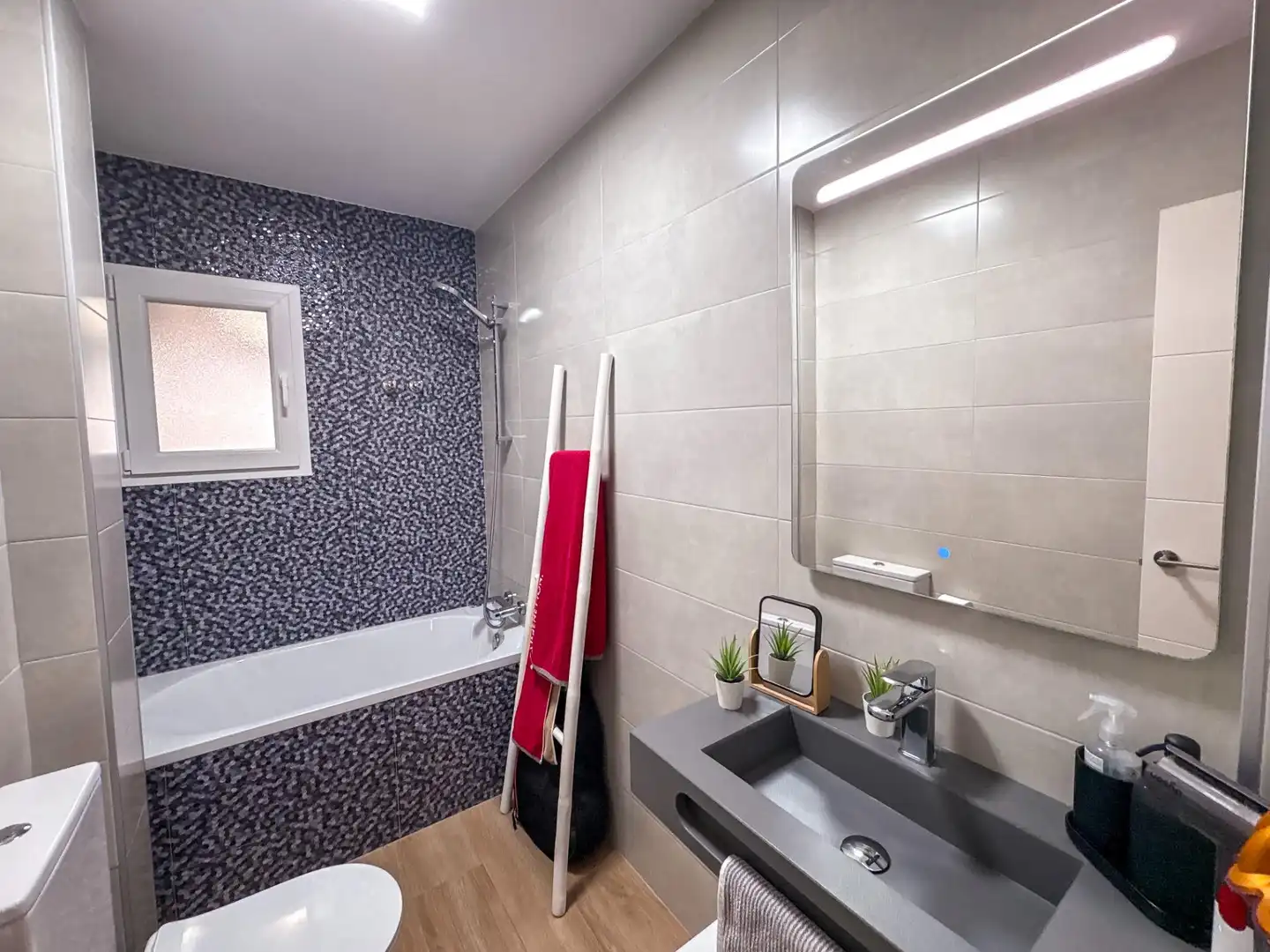 Bany de Apartament en venda en Pilar de la Horadada amb Aire condicionat, Terrassa i Traster