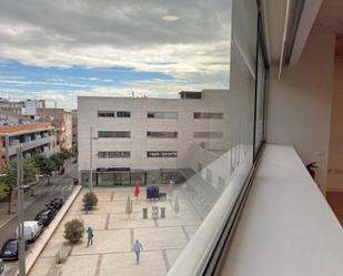 Vista exterior de Oficina en venda en Sant Cugat del Vallès