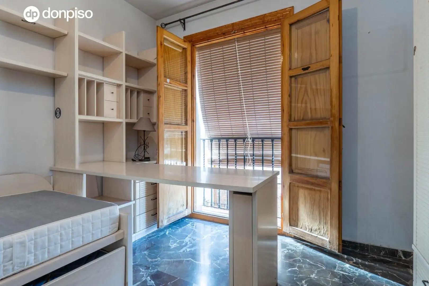 Habitación de Piso en venta en Granada con Aire acondicionado y Calefacción