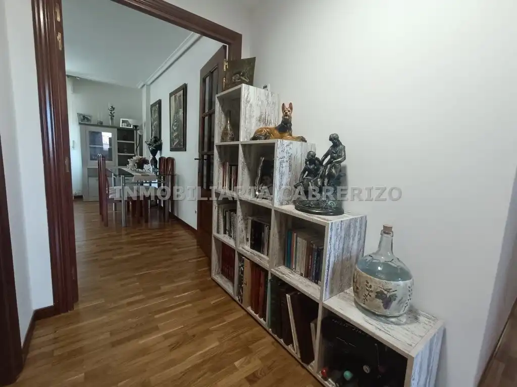 Sala de estar de Piso en venta en  Logroño con Calefacción, Parquet y Terraza