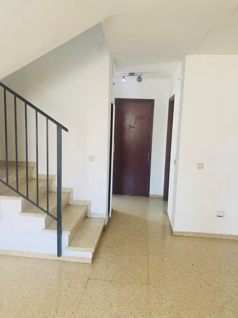 Casa adosada en venda en Estepona amb Terrassa i Piscina comunitària