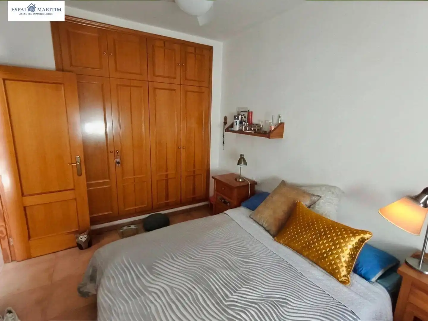 Bedroom of Houses for sale in Burjassot  with Air Conditioner, Terrace and Oven