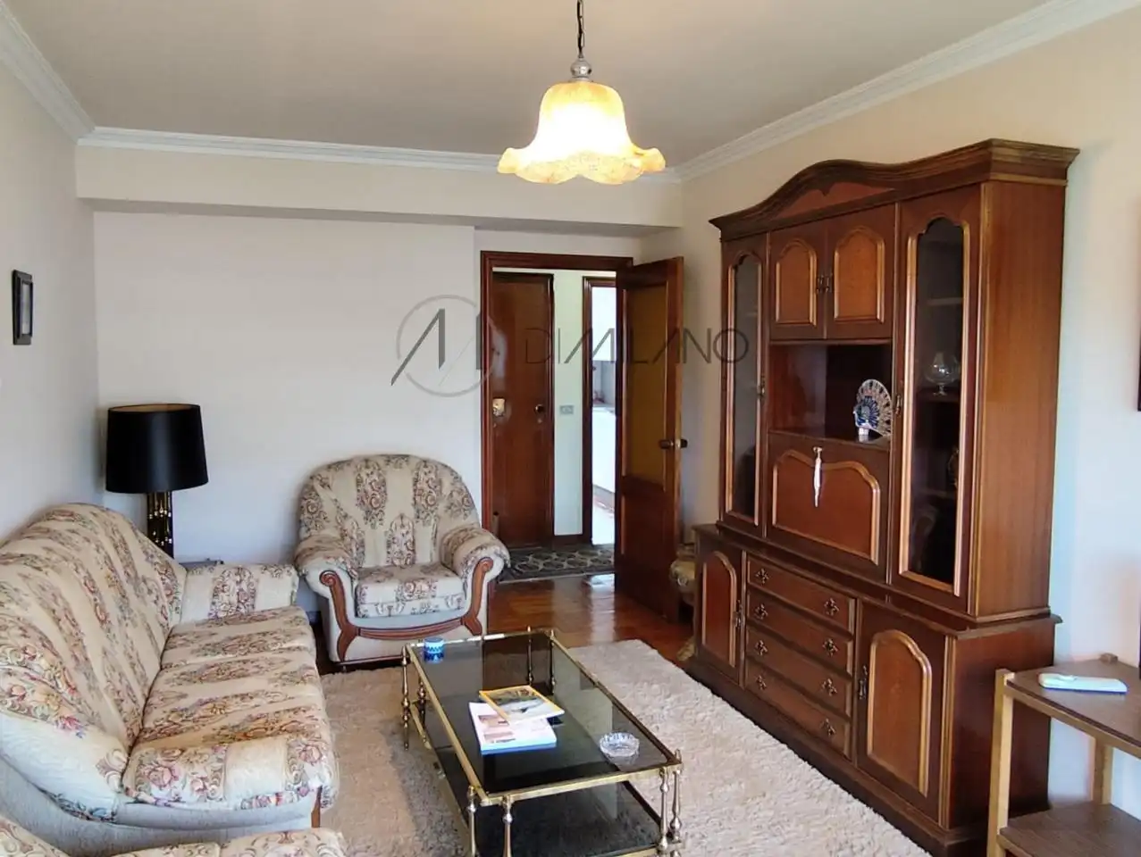 Sala de estar de Piso de alquiler en Vigo  con Calefacción, Parquet y Amueblado
