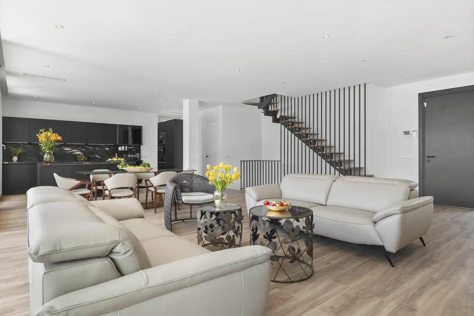 Sala de estar de Casa o chalet en venta en Marbella con Aire acondicionado, Jardín privado y Terraza