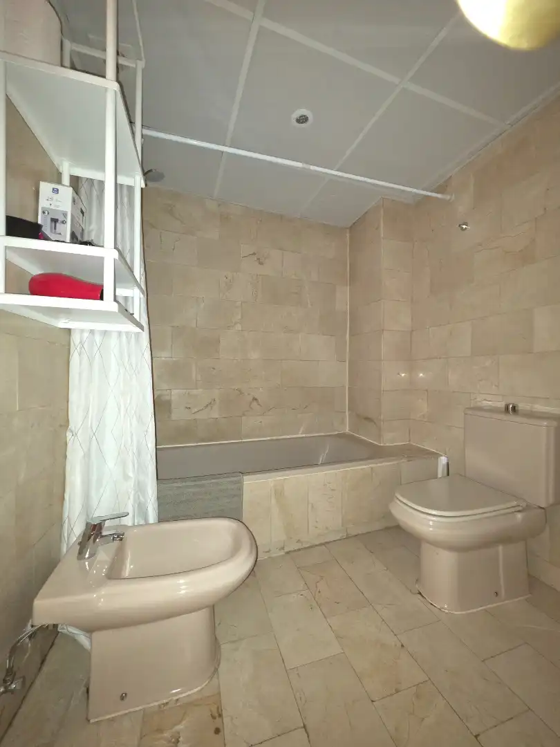 Bathroom of Duplexes for sale in Madrid  with Air Conditioner, Heating and Parquet flooring