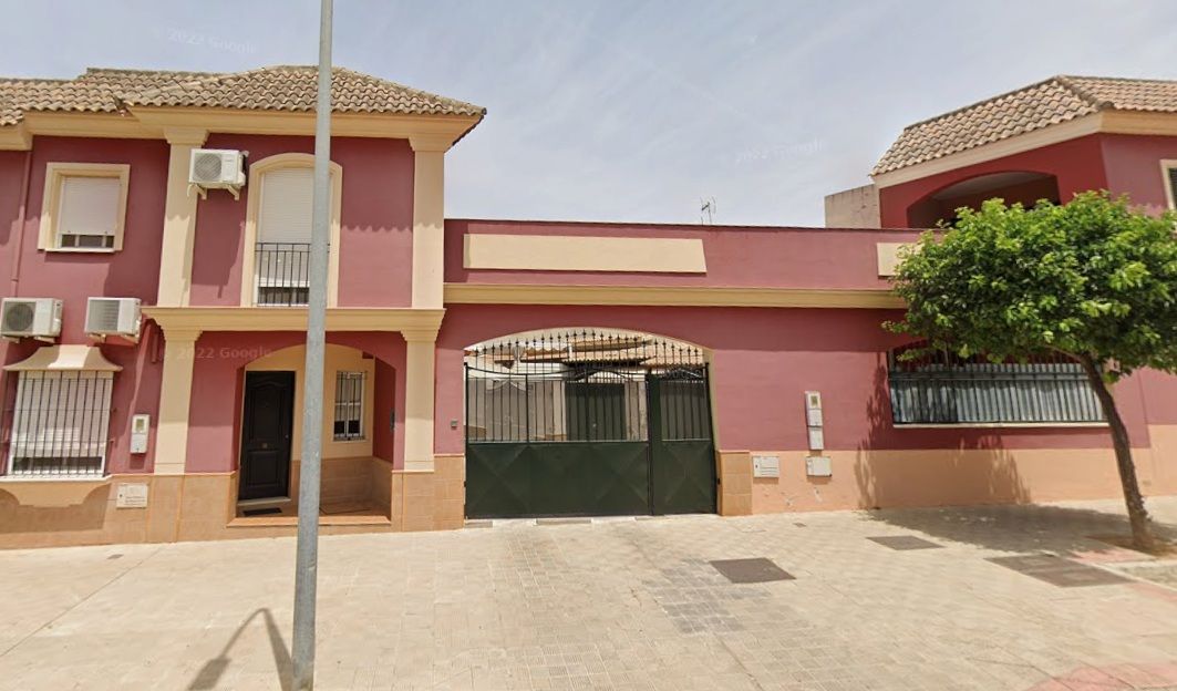 Vista exterior de Casa adosada en venda en Mairena del Alcor