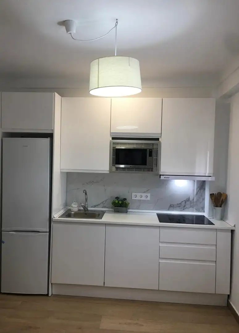 Wohnung zur Miete in Calle TAMBRE, El Plantinar – Avda. La Paz - El Juncal