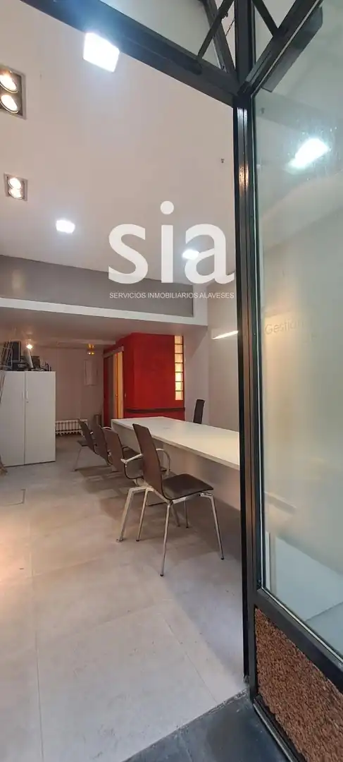 Local de alquiler en Vitoria - Gasteiz