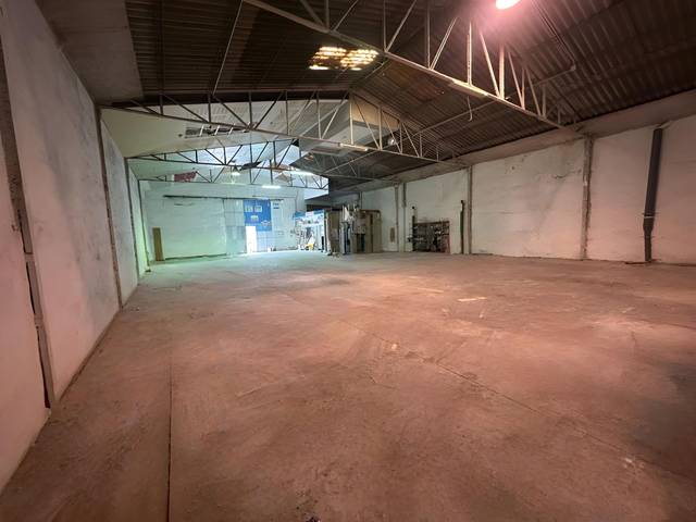 Nave industrial en Alquiler en Distrito Zeta - Recinto Ferial Cortijo de Torres