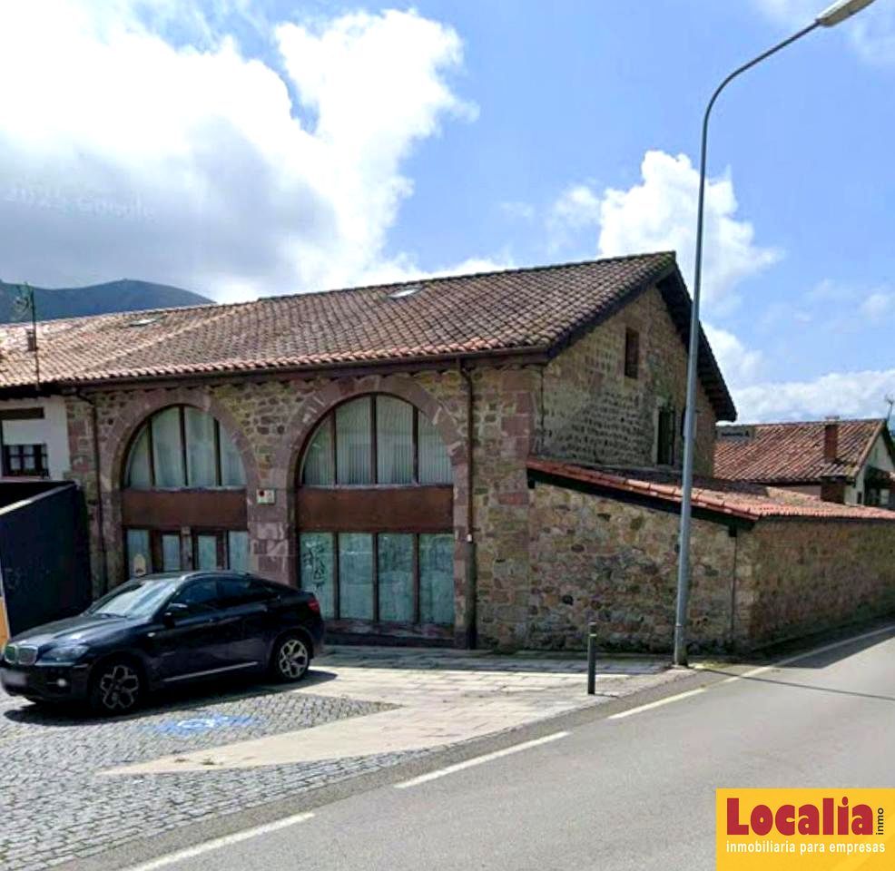 Vista exterior de Local en venta en Cabuérniga