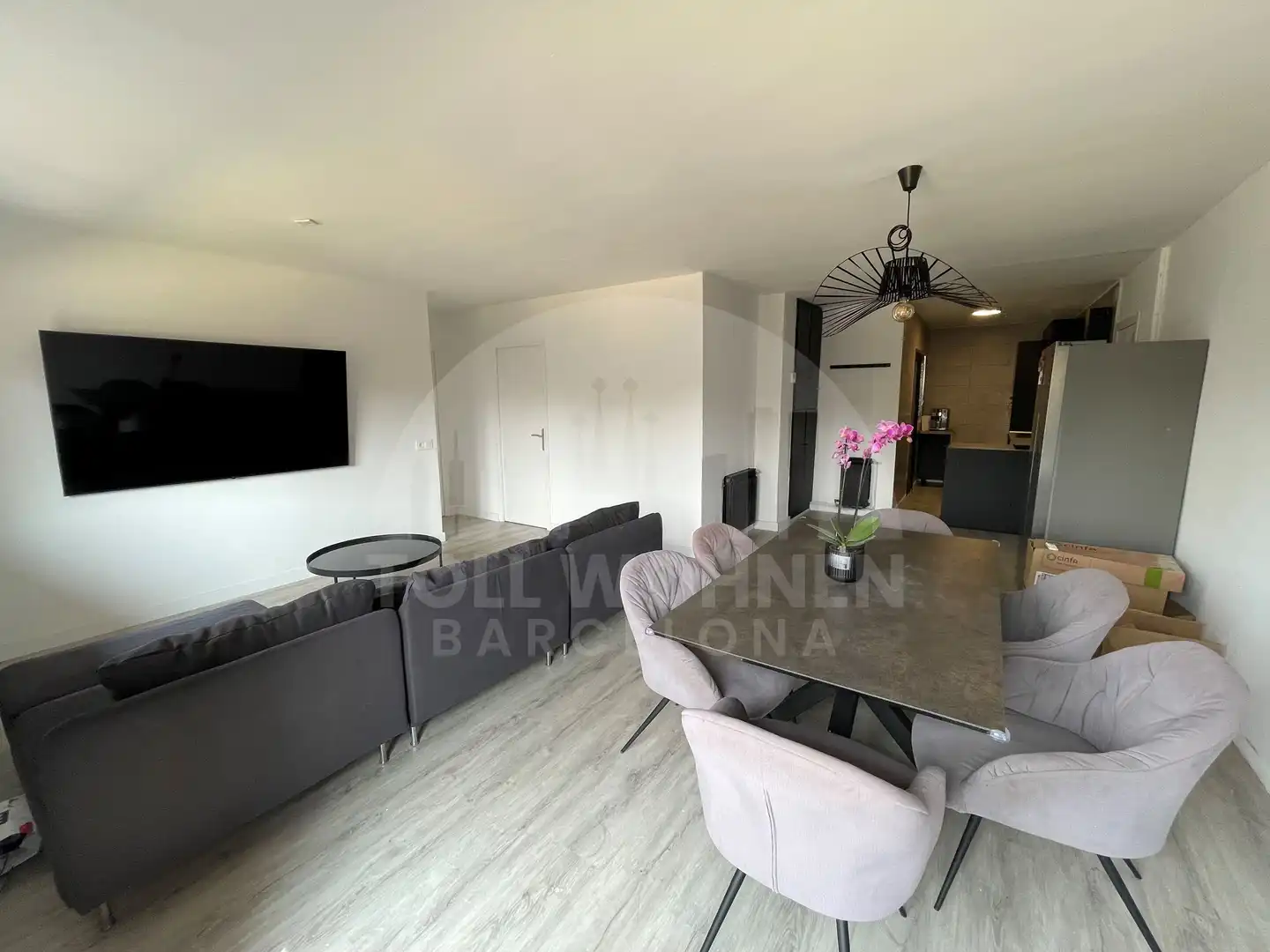 Sala d'estar de Pis en venda en Cerdanyola del Vallès amb Aire condicionat, Calefacció i Moblat