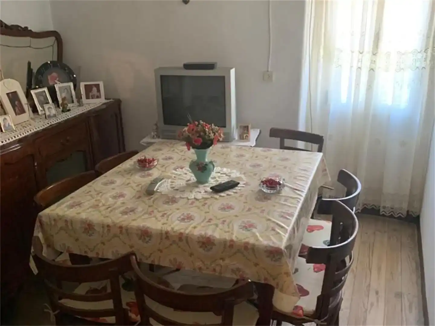 Menjador de Casa adosada en venda en Viana do Bolo amb Jardí privat, Traster i Moblat