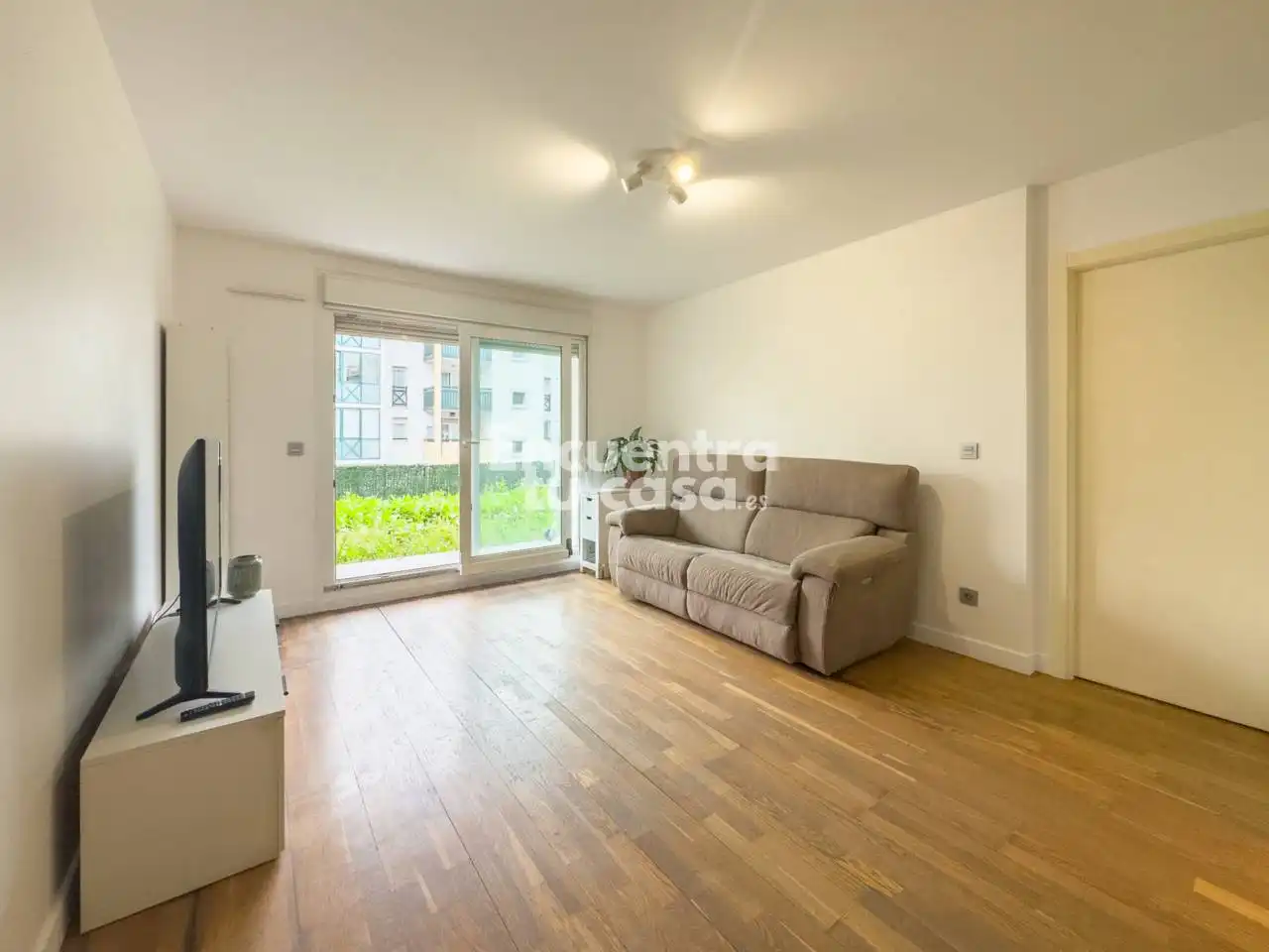 Schlafzimmer von Wohnung zum Verkauf in Hendaye mit Heizung, Privatgarten und Terrasse