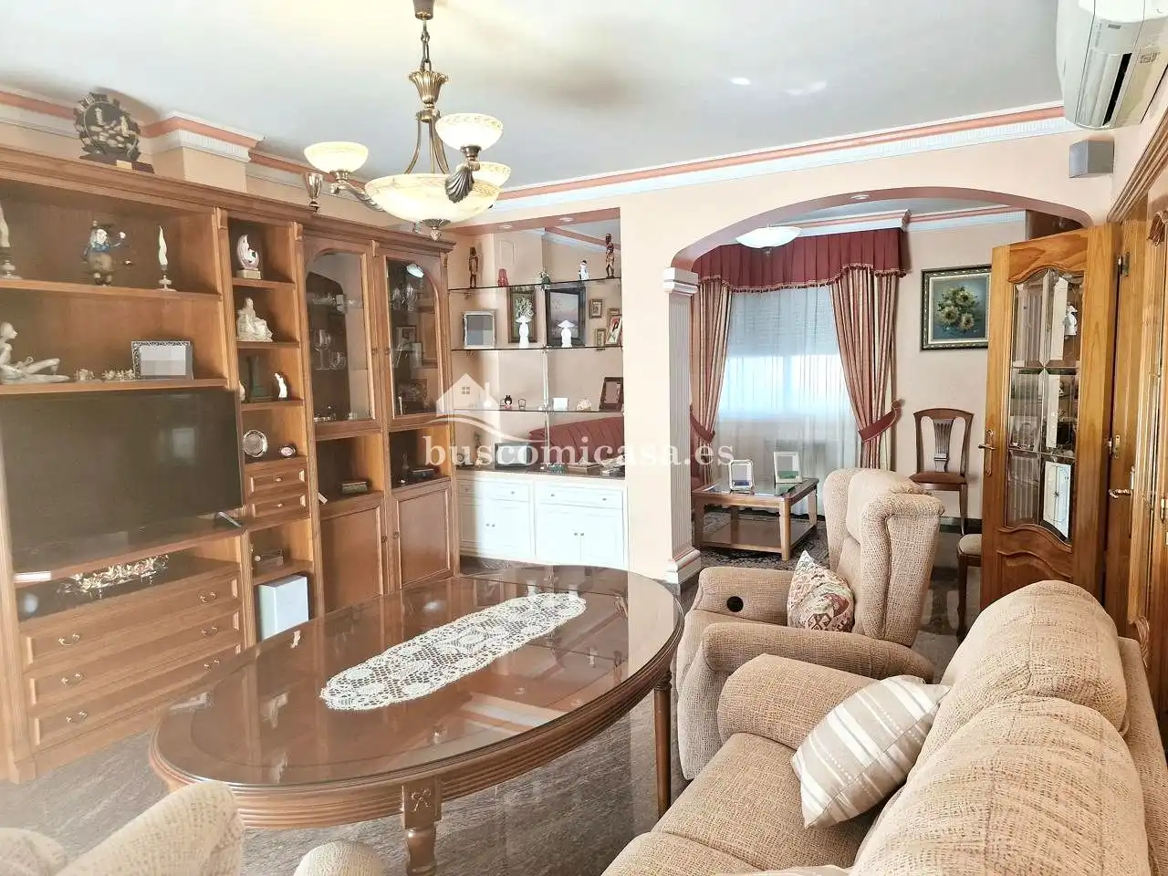 Sala d'estar de Casa adosada en venda en Torredelcampo amb Aire condicionat, Calefacció i Jardí privat