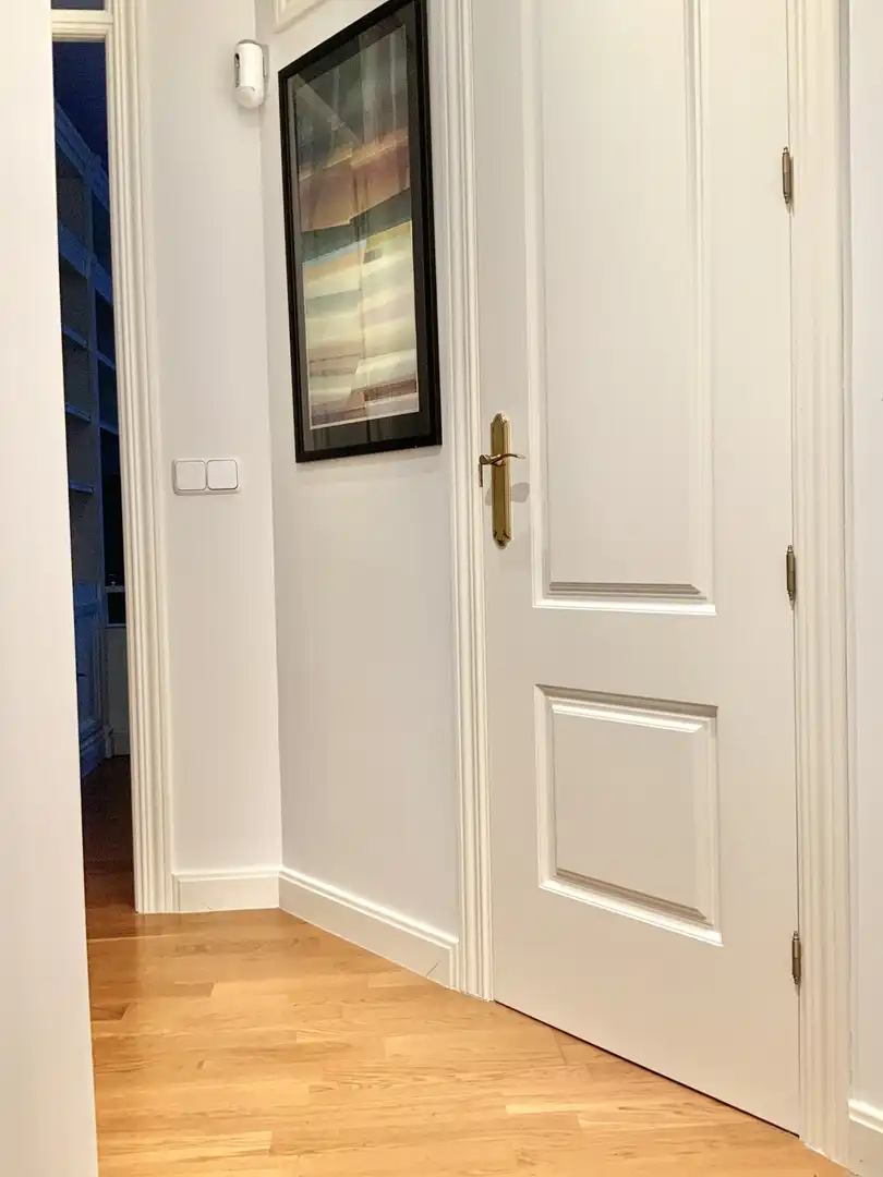 Flat for rent in Madrid  with Air Conditioner, Heating and Furnished