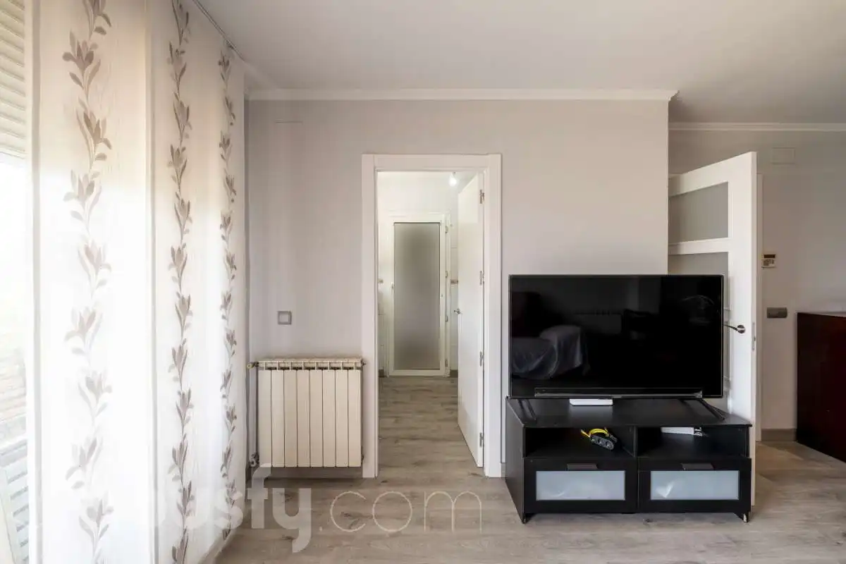 Sala de estar de Piso en venta en Santa Perpètua de Mogoda con Balcón