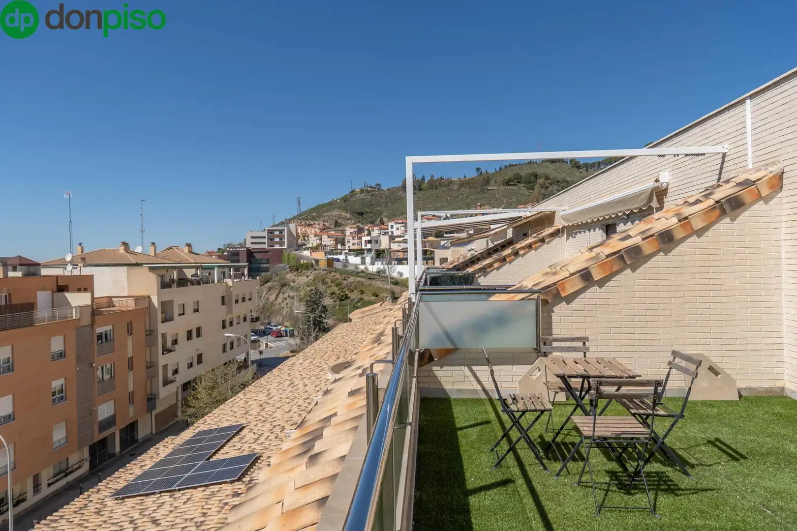 Terrasse von Einfamilien-Reihenhaus zum Verkauf in Granada mit Klimaanlage und Terrasse