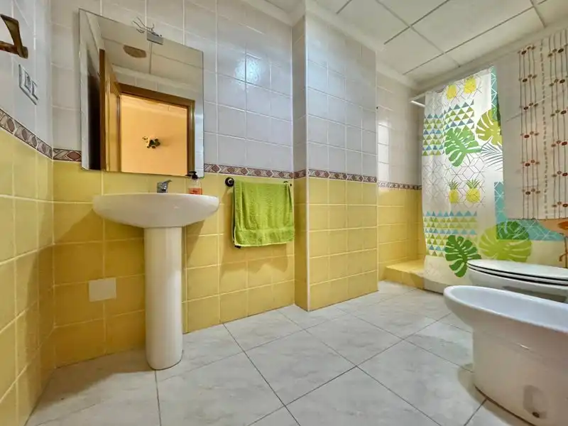 Bathroom of Flat for sale in Benejúzar  with Storage room and Furnished