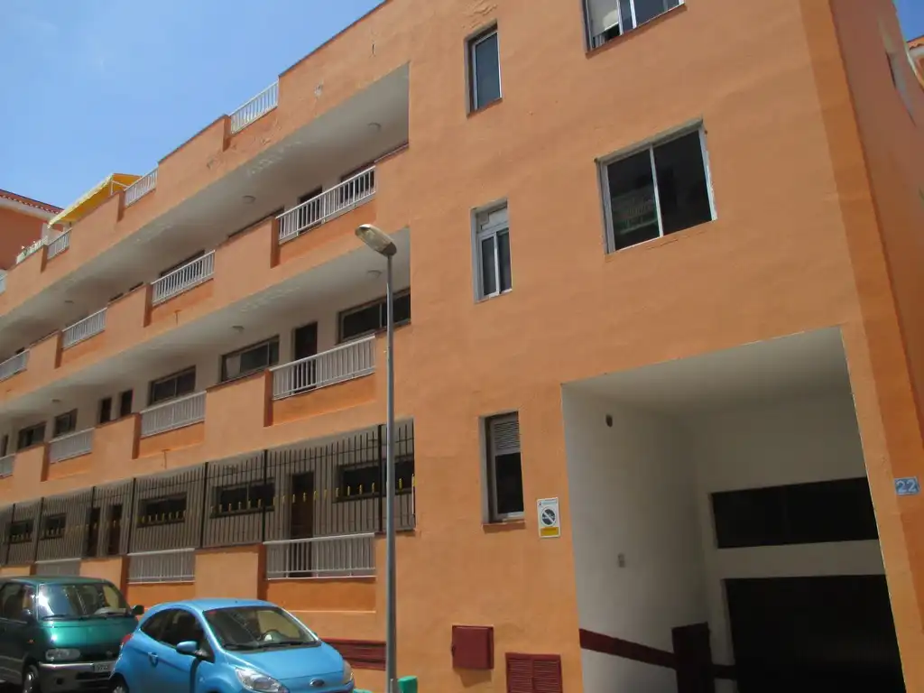 Vista exterior de Pis en venda en Puerto de Santiago
