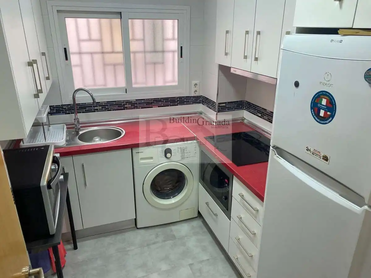 Cocina de Piso de alquiler en Granada con Aire acondicionado, Terraza y Amueblado