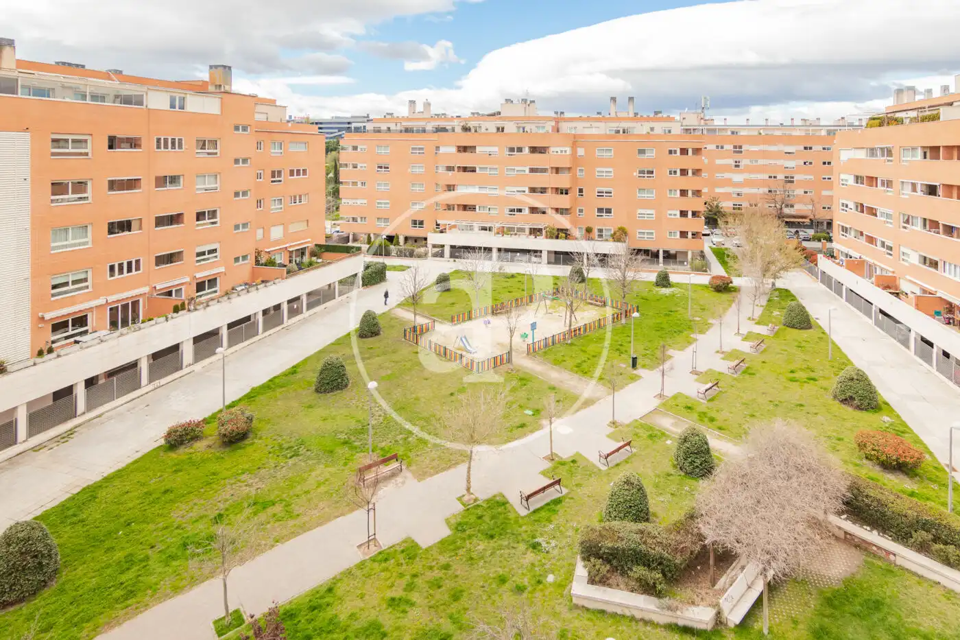 Vista exterior de Pis en venda en Madrid amb Aire condicionat, Calefacció i Jardí privat