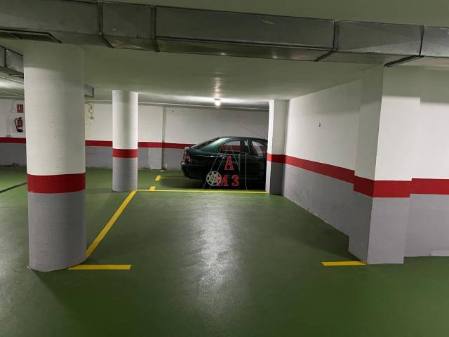 Garaje en Venta en San Mamés - La Palomera