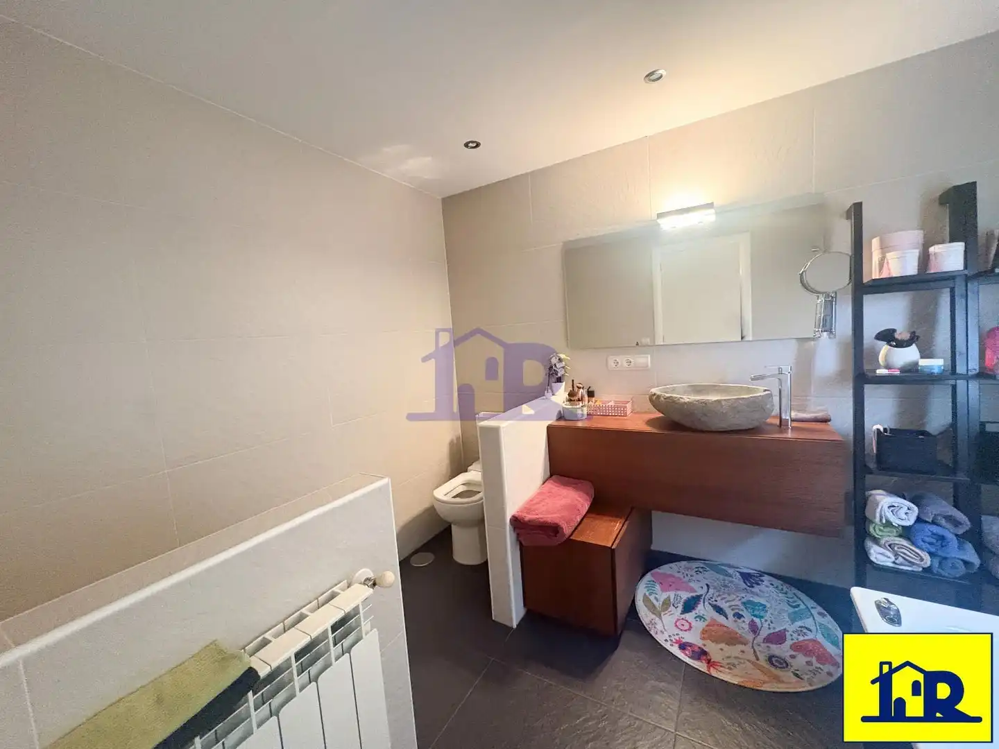 Bathroom of Detached homes for sale in Cuenca  with Air Conditioner, Heating and Swimming Pool