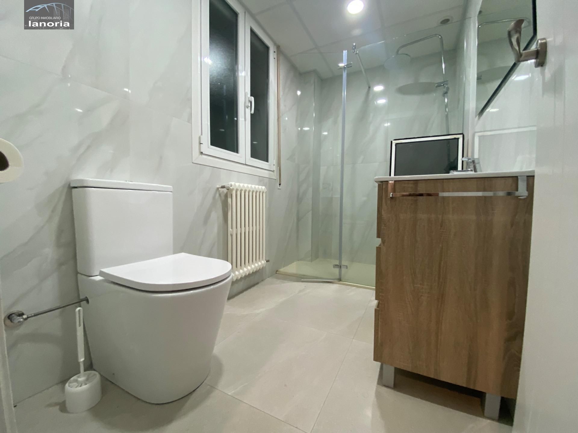 Bathroom of Apartment to rent in  Albacete Capital  with Air Conditioner and Heating