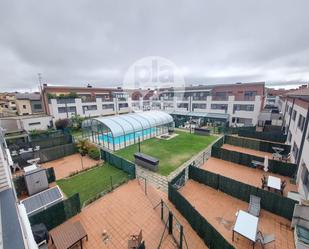 Piscina de Casa adosada en venda en Burgos Capital amb Terrassa i Piscina