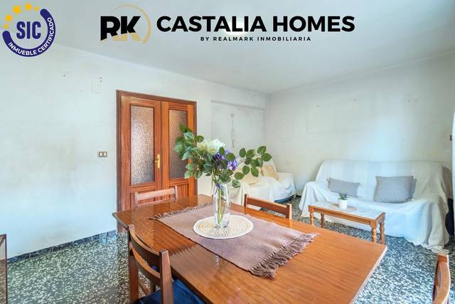 Piso en Venta en Calle Yeste, 10 en Ensanche - Parque Santa Rosa
