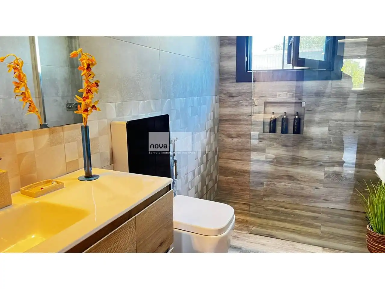 Baño de Casa o chalet en venta en Seva con Calefacción, Jardín privado y Terraza