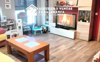 Sala d'estar de Pis en venda en Doñinos de Salamanca amb Terrassa