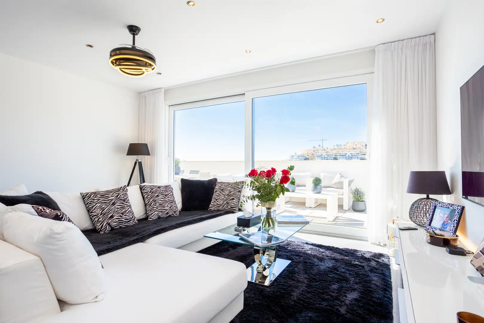 Sala de estar de Ático en venta en Mijas con Aire acondicionado, Terraza y Piscina