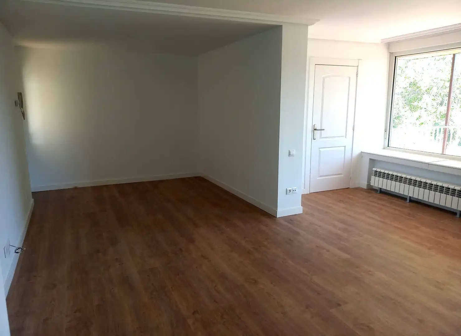 Sala d'estar de Casa adosada de lloguer en La Moraleja amb Calefacció, Jardí privat i Terrassa
