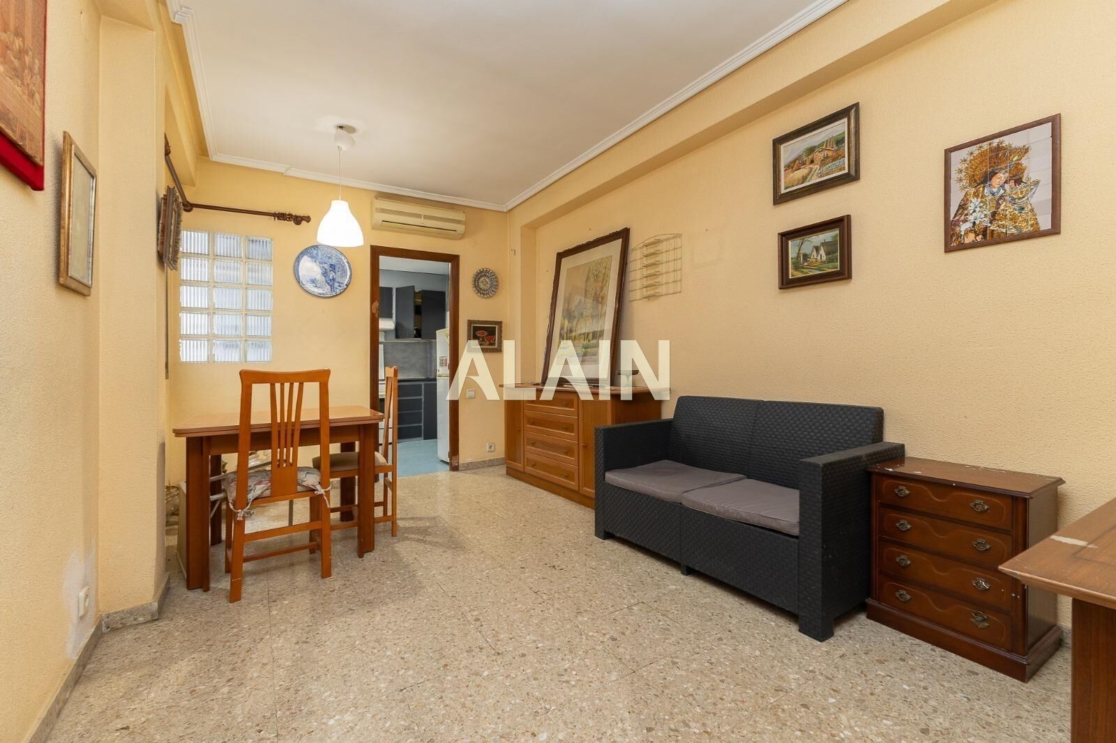 Sala d'estar de Pis en venda en  Valencia Capital amb Balcó