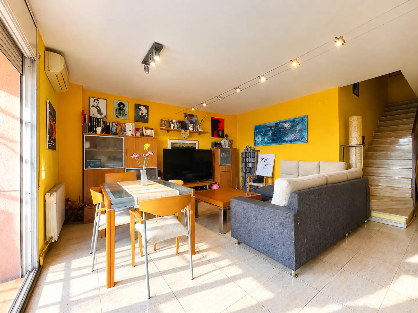 Duplex with terrace for sale in Cervelló, imagen 2