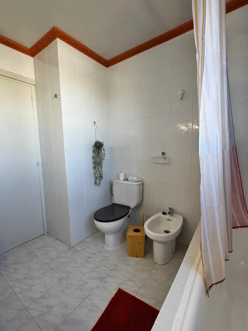 Baño de Apartamento de alquiler en Salou con Aire acondicionado, Terraza y Amueblado