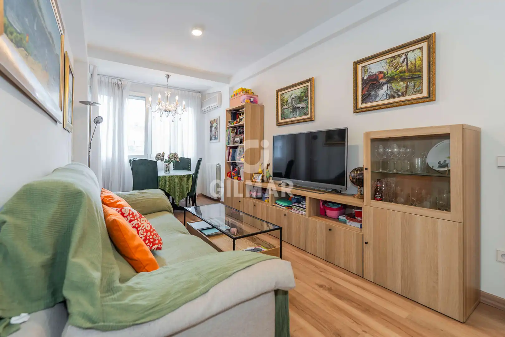 Living room of Flat for sale in  Madrid Capital  with Heating