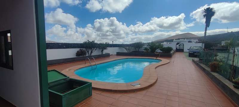 Piscina de Casa o xalet en venda en Teguise amb Jardí privat, Terrassa i Piscina