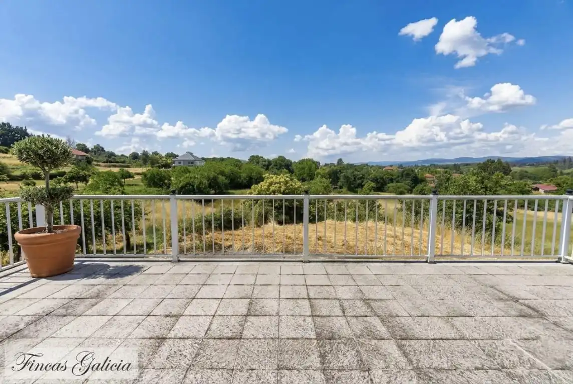 Casa amb jardí en venda a Vilardevós, imagen 4