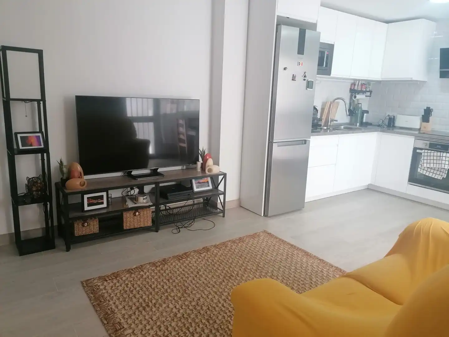 Sala de estar de Piso de alquiler en La Línea de la Concepción con Amueblado, Horno y Lavadora